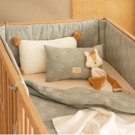 Nest bed bumper - white gatsby & antique green